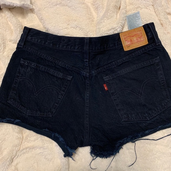 Levi shorts - Picture 2 of 4